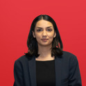 Bild på Maja som arbetar med lokala verksamheter i östra Sverige.