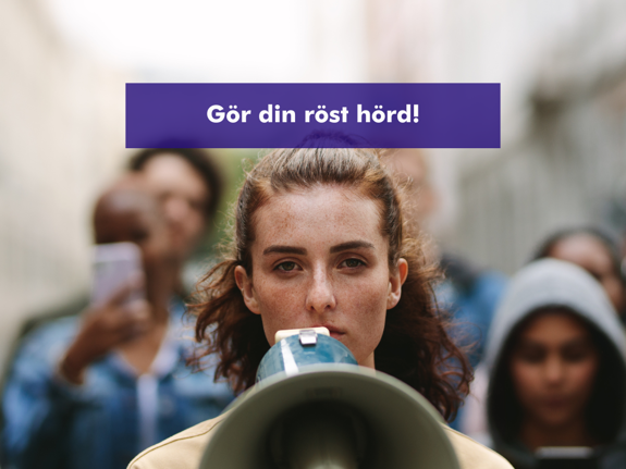 Unga personer med megafon