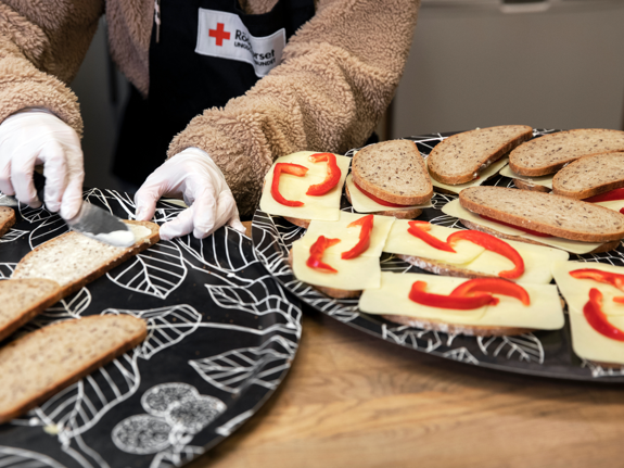 Pressmeddelande – Ny rapport: Kraftigt ökat behov av hjälp i krisens spår