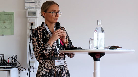 Bild på Li Nester förbundsordförande för Röda Korsets Ungdomsförbund.