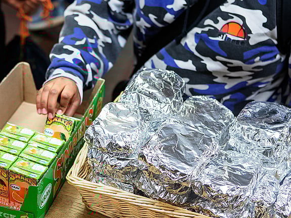 Fler och fler skolor hör av sig till oss med förfrågningar om våra frukostklubbar. Fler än vi kan hantera. Läs mer om vårt arbete kopplat till gratis skolfrukost.